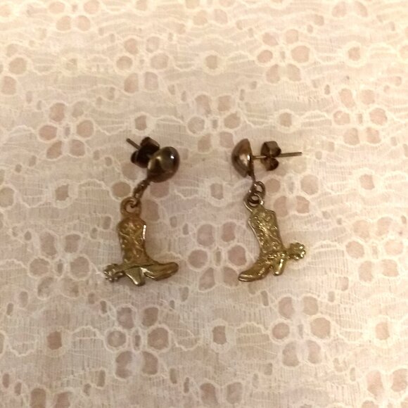 Vintage Dainty Cowgirl Boot Gold Tone Dangle Drop Earrings Timeless VTG Jewelry - Picture 5 of 6